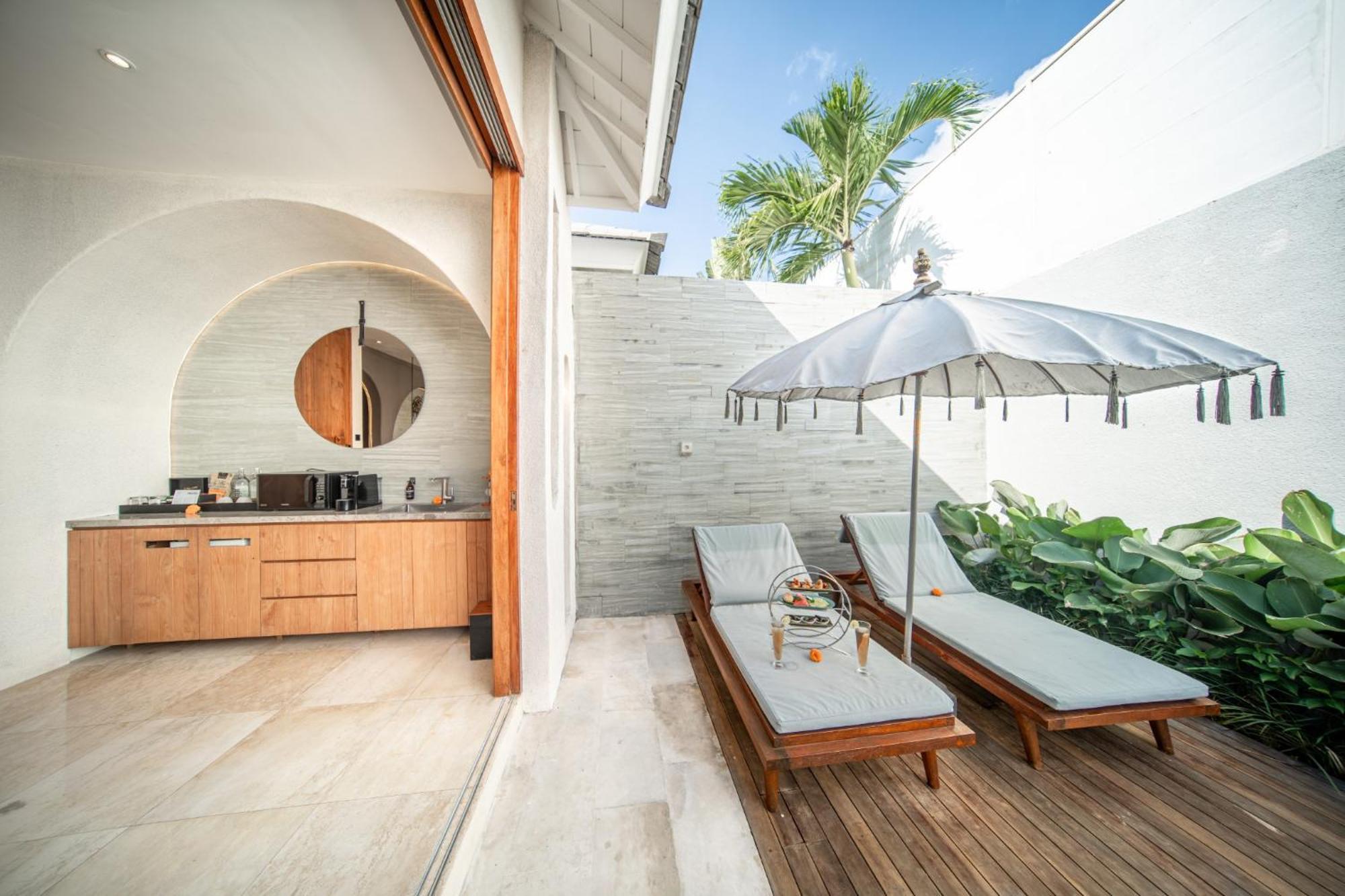 Astera Villa Seminyak By Ini Vie Hospitality Esterno foto