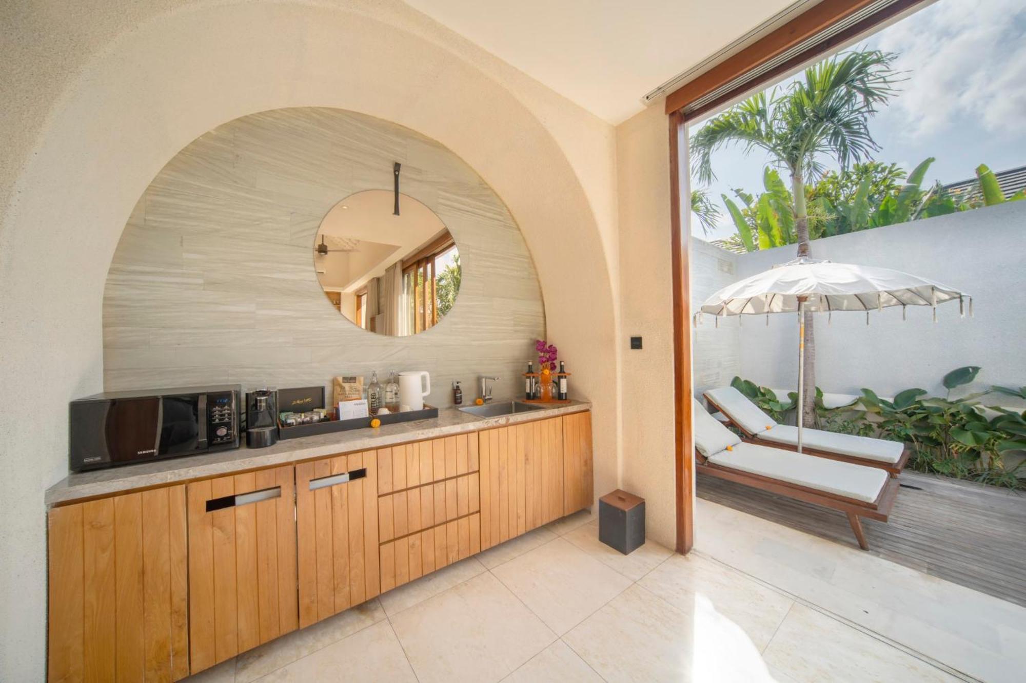 Astera Villa Seminyak By Ini Vie Hospitality Esterno foto