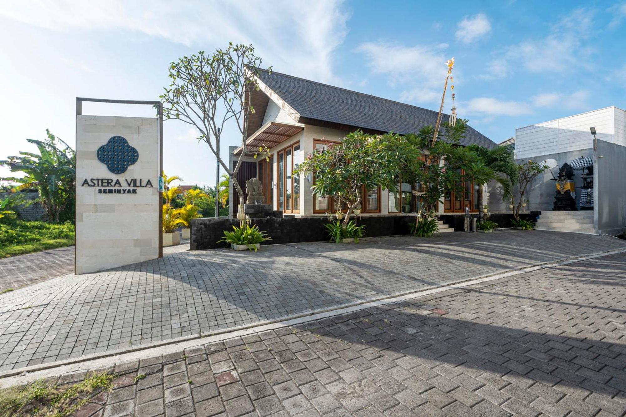 Astera Villa Seminyak By Ini Vie Hospitality Esterno foto